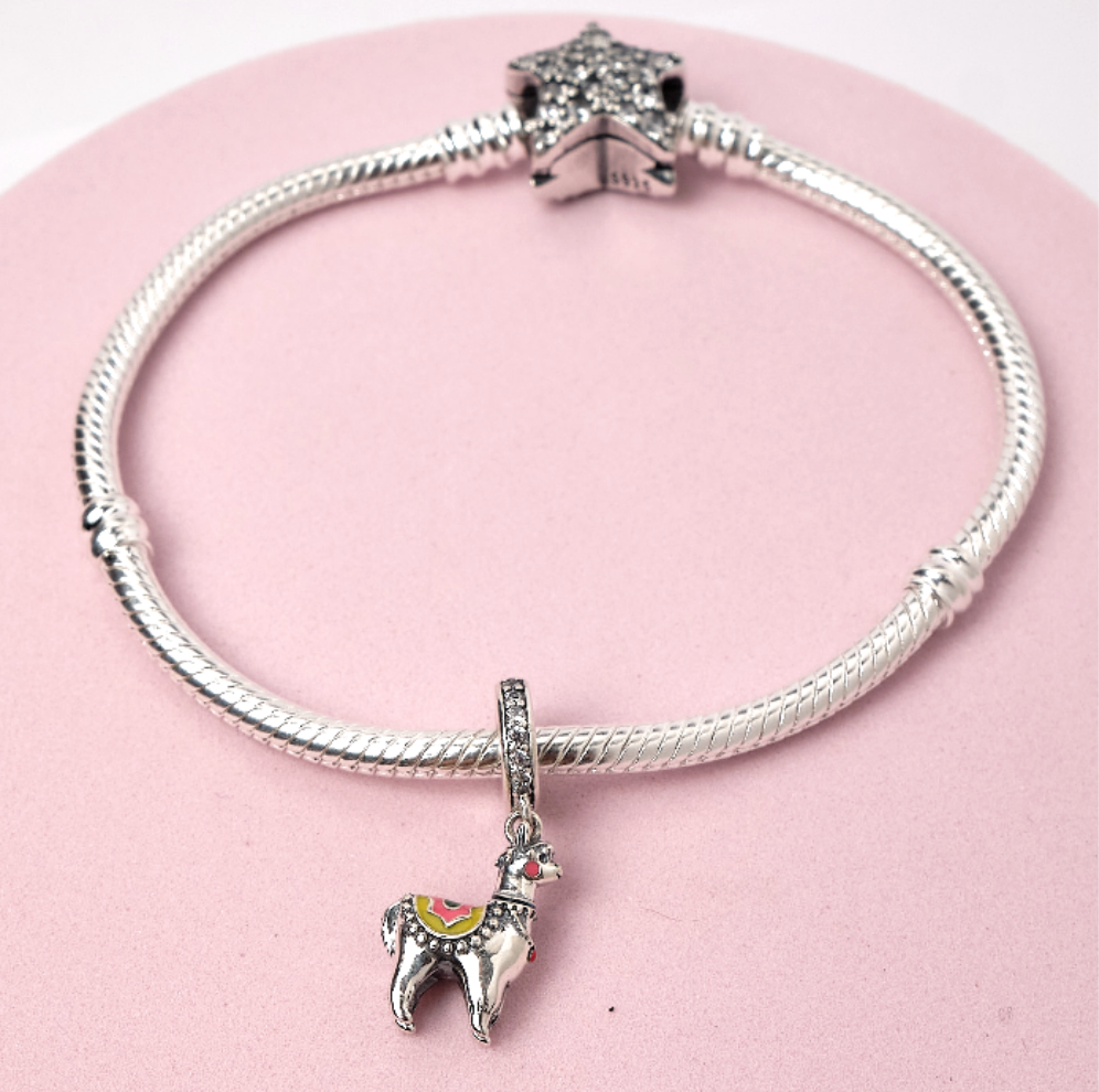 Charm Llamita